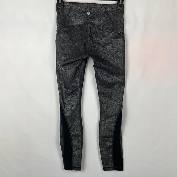 Lululemon Black w/Silver Flecks High Waist Leggings w/Drawcord & Pocket - Size 4 - Picture 5 of 10
